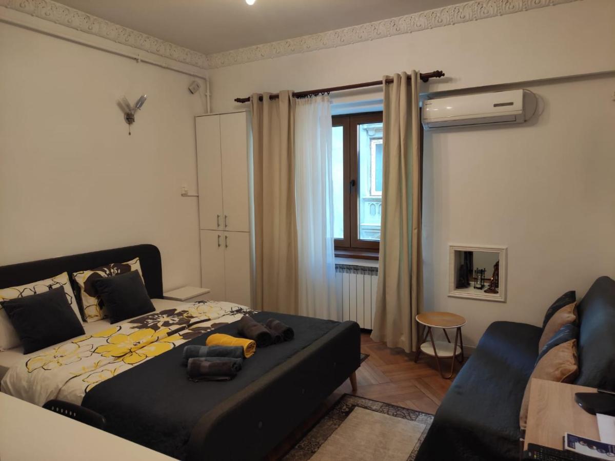 Royal Studio In Old Town Bucarest Extérieur photo